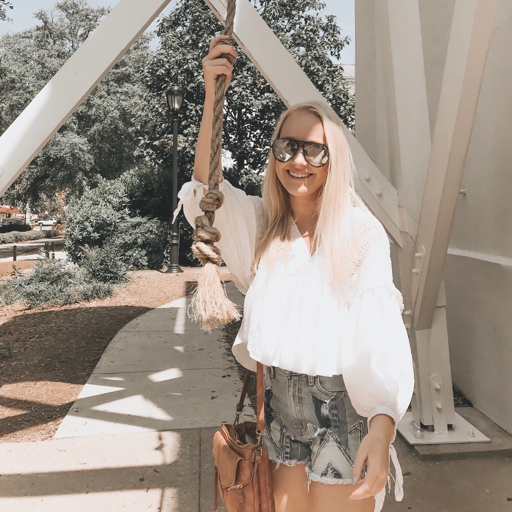 Meet your Posher, Alyssa